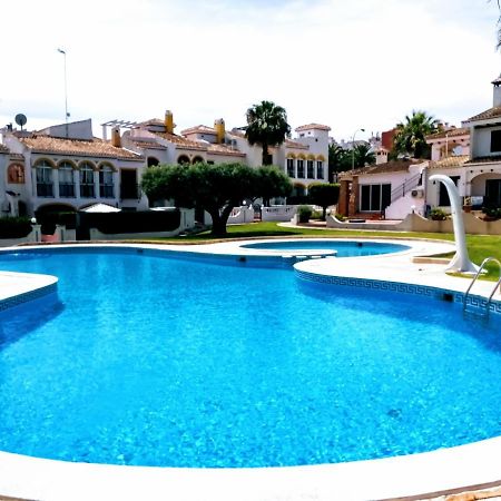 Bungalow de vacaciones Torrevieja Exterior foto
